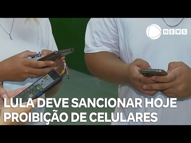 ⁣Lula deve sancionar hoje proibição de celulares em escolas