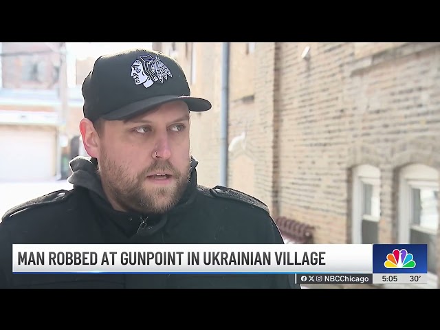 ⁣Man held at gunpoint in Chicago's Ukrainian Village shares story