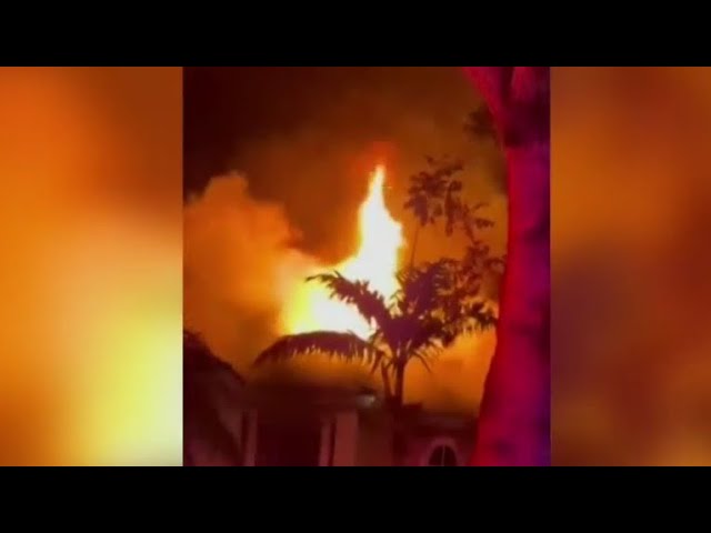 ⁣Person airlifted to hospital after Homestead townhome fire, officials say