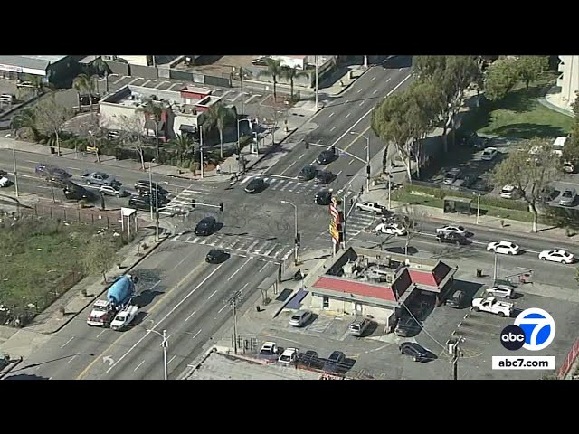 ⁣18-year-old dead after attempted robbery in South LA