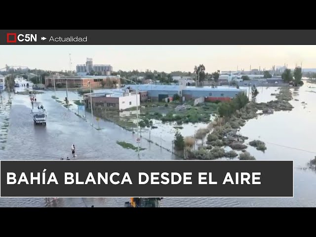 ⁣Impactantes imágenes aéreas: BAHÍ BLANCA bajo el agua tras el TEMPORAL