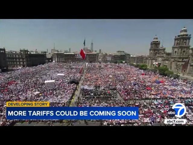 ⁣Tens of thousands of Mexicans rally with president to celebrate US decision to delay tariffs