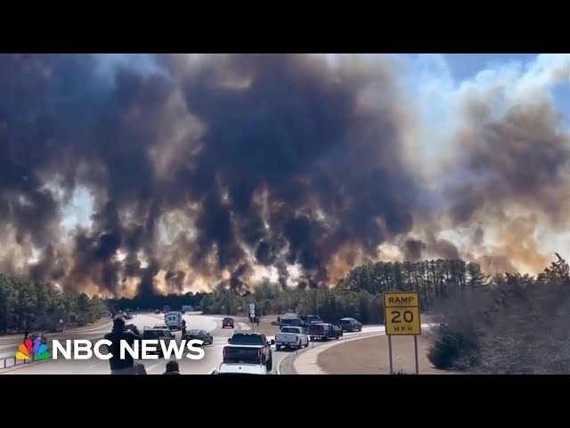 ⁣Firefighters rush to contain massive brush fire on Long Island