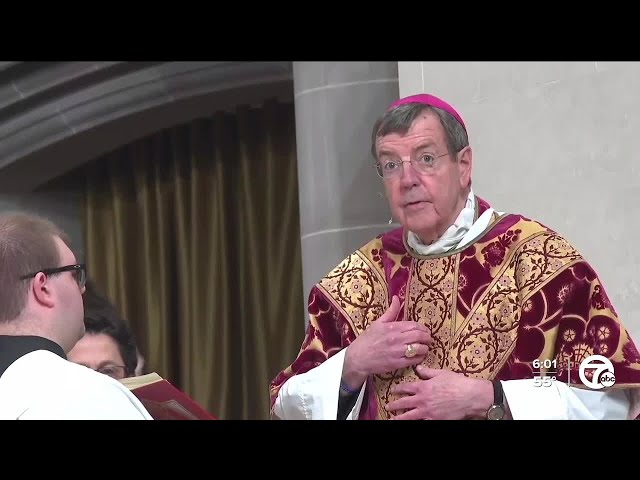 ⁣'A blessing for me.' Archbishop Allen Vigneron leads final mass in Detroit