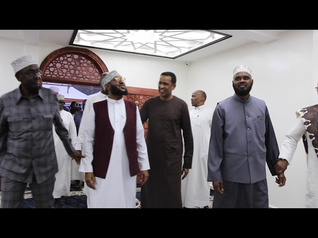 ⁣Safiirka Soomaaliya ee dalka Kenya ayaa daahfuray Masjid laga hirgeliyay xarunta safaaradda.