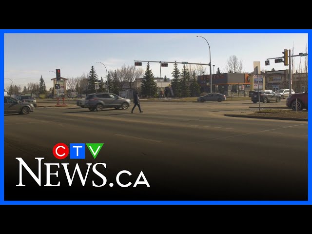 ⁣Pedestrian killed while crossing southeast Edmonton street