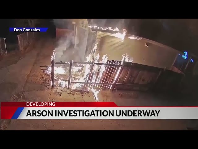 ⁣Man caught on camera in Denver alley before garage fire