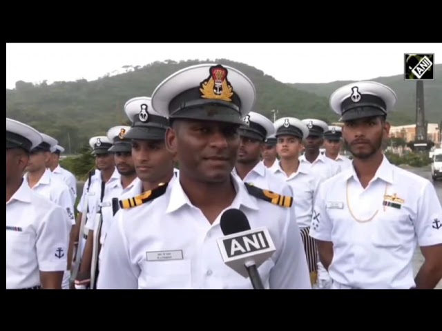 ⁣12-Mars : répétition de la police mauricienne et de la marine indienne sous une pluie battante