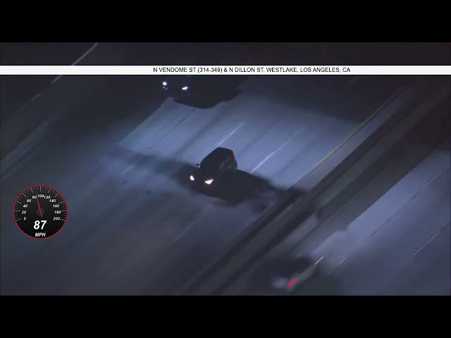 Attempted theft of 2 Kias prompts car chase through LA