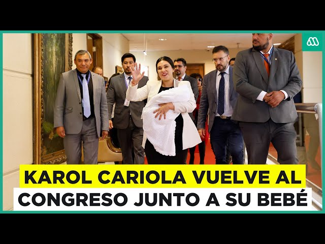 ⁣Con su hijo en brazos: Karol Cariola vuelve al Congreso y enfrenta votación de censura en su contra