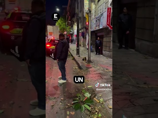 ⁣Tráiler con 25 toneladas de agua se parte tras chocar con árboles en Insurgentes