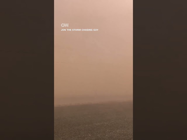 ⁣Videos show vehicle pileup caused by dust storms in Texas