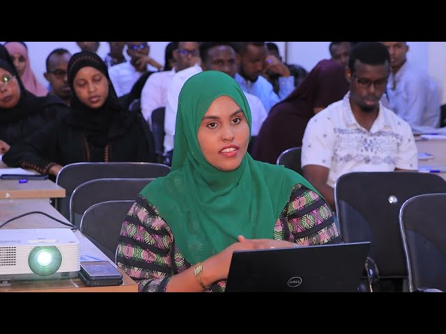 ⁣Saadaq Abshir"Howlwadeennada guddiga doorashooyinka waxaan uga digayaa in ay ku milmaan siyaasa