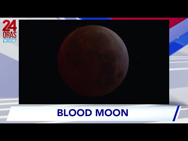 ⁣Total lunar eclipse na mala-"blood moon", nasilayan sa ilang lugar sa... #shorts | 24 Oras