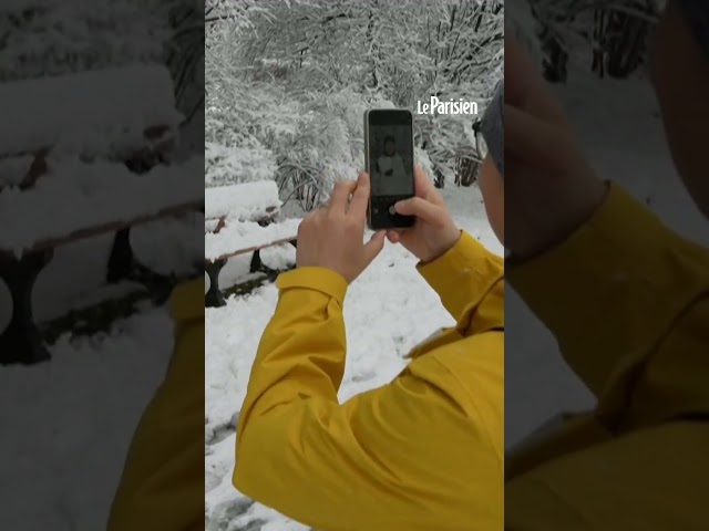 ⁣Saint-Étienne se réveille sous une épaisse couche de neige