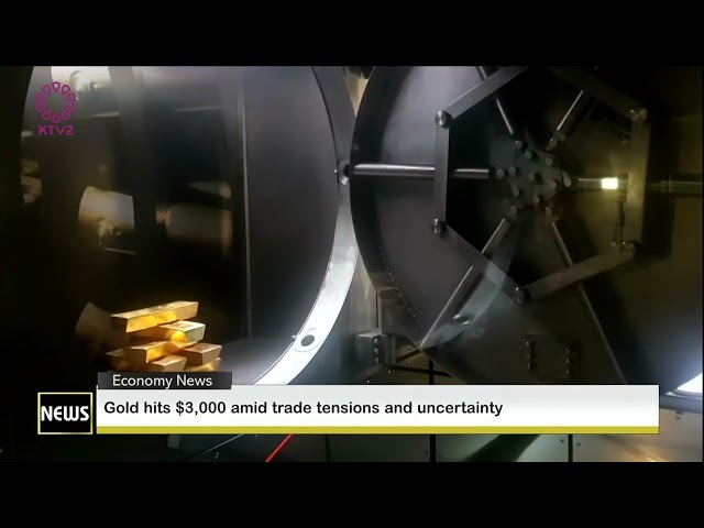 ⁣Gold hits $3,000 amid trade tensions and uncertainty