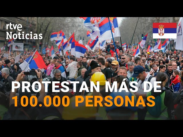 ⁣SERBIA: MANIFESTACIÓN MULTITUDINARIA contra el GOBIERNO de VUCIC y la CORRUPCIÓN | RTVE Noticias