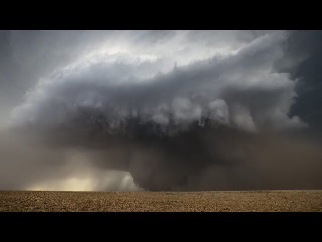 ⁣Severe tornado outbreak lashes the United States