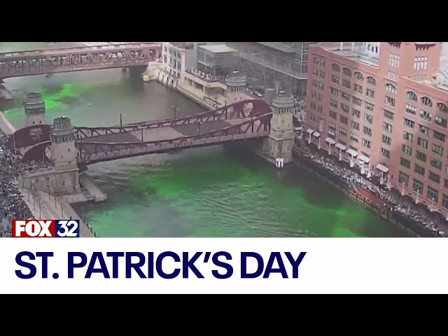 ⁣Huge crowds pack downtown Chicago for St. Patrick's Day