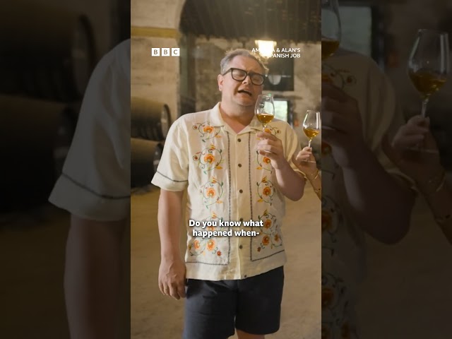 ⁣Alan Carr & Amanda Holden go to a sherry tasting - BBC