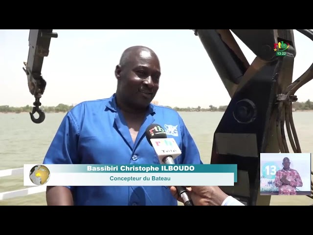 ⁣Construction navale : voici le 1er bateau grue made in Burkina fabriqué par Christophe Ilboudo