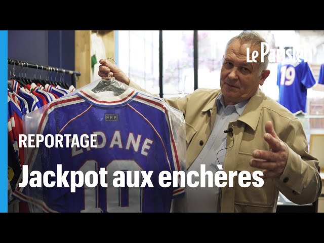 ⁣Un maillot de Zidane de 1998, mais jamais porté, vendu 52 000 euros lors d'une vente à Paris