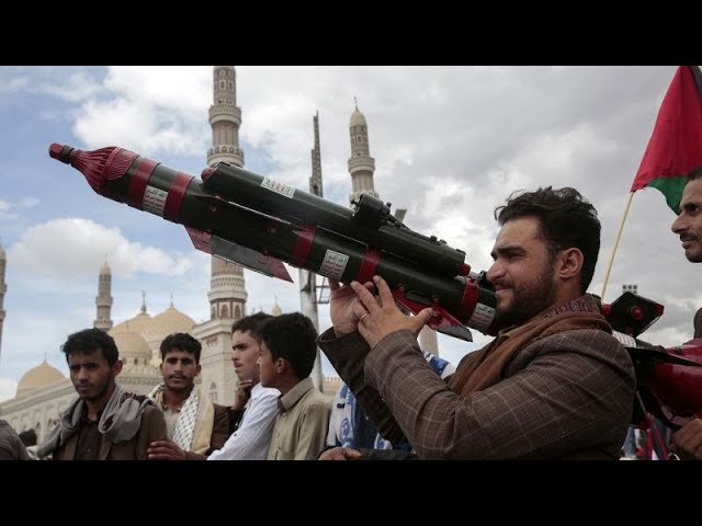 ⁣Les rebelles houthis revendiquent une attaque de missiles contre un porte-avions américain