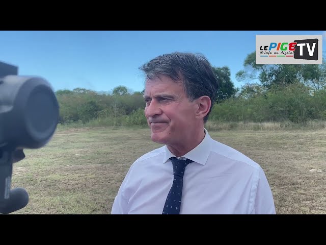 ⁣Interview de Manuel VALLS, Ministre des Outre-mer lors de sa visite en Guadeloupe