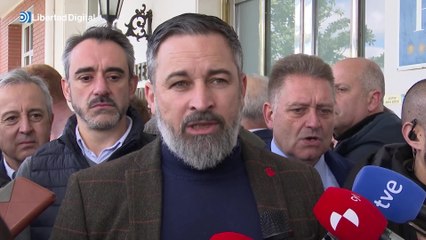 ⁣Abascal carga contra Feijóo, Mañueco y Von der Leyen