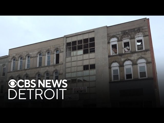 ⁣Recovery efforts begin after fire damages downtown Adrian business buildings