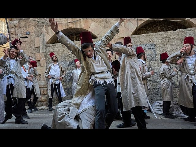 ⁣NO COMMENT: Jerusalén celebra su desfile anual de Purim