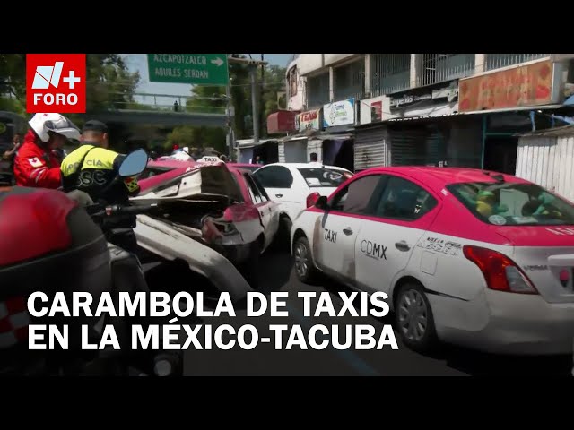 Camioneta choca contra 6 taxis en la calzada México-Tacuba, CDMX - Paralelo 23