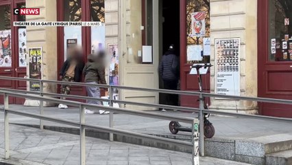 ⁣Gaité Lyrique : les abords du théâtre occupés par des migrants