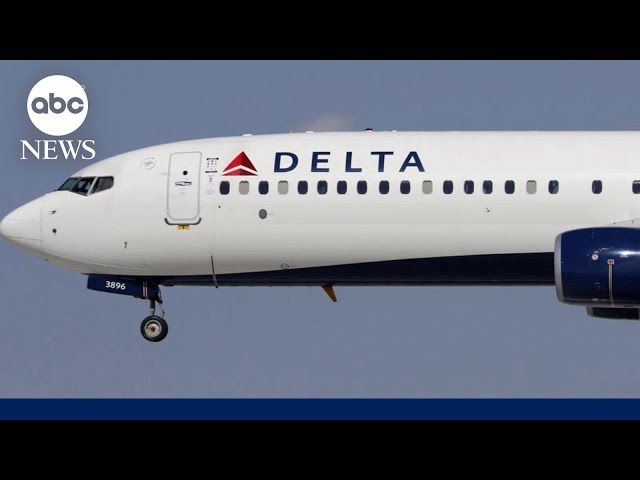 ⁣Wing of Delta plane strikes runway during landing attempt at NYC Airport